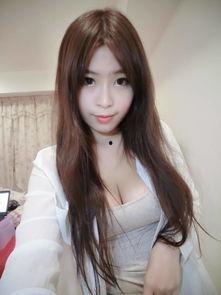 国产巨乳自拍,揭秘网络红人背后的故事